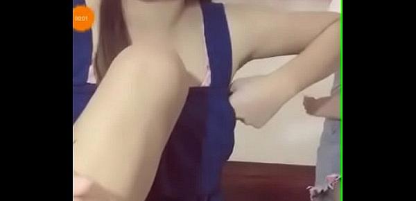  [ Uplive show ] Em gái xinh đằng sau lộ hàng từ a đến z dành cho thánh soi 18